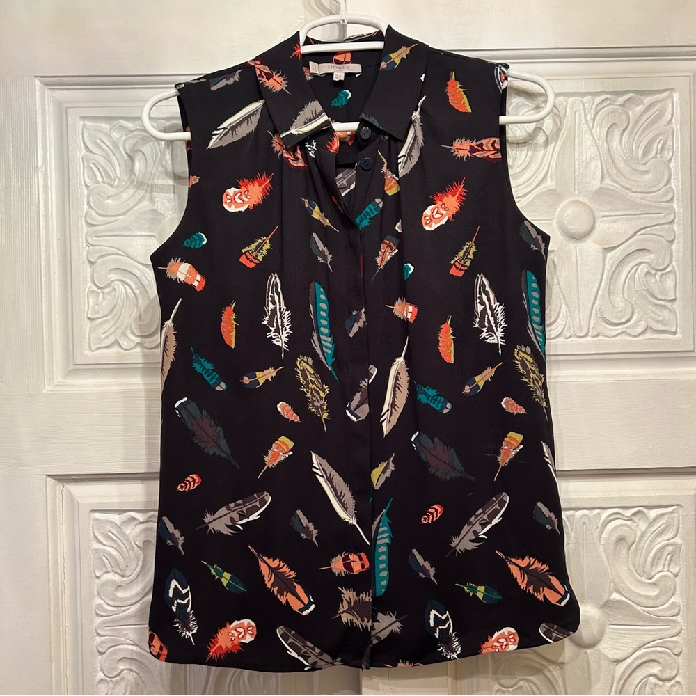 Hobbs London Sleeveless Button Down Feather Print Shirt